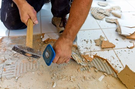 Reasons to Replace Your Bathroom Flooring Thumbnail